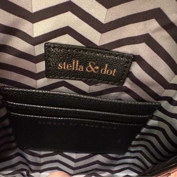 Stella and Dot Avalon envelope style clutch bag- black with rose gold hardware - Picture 6 of 7